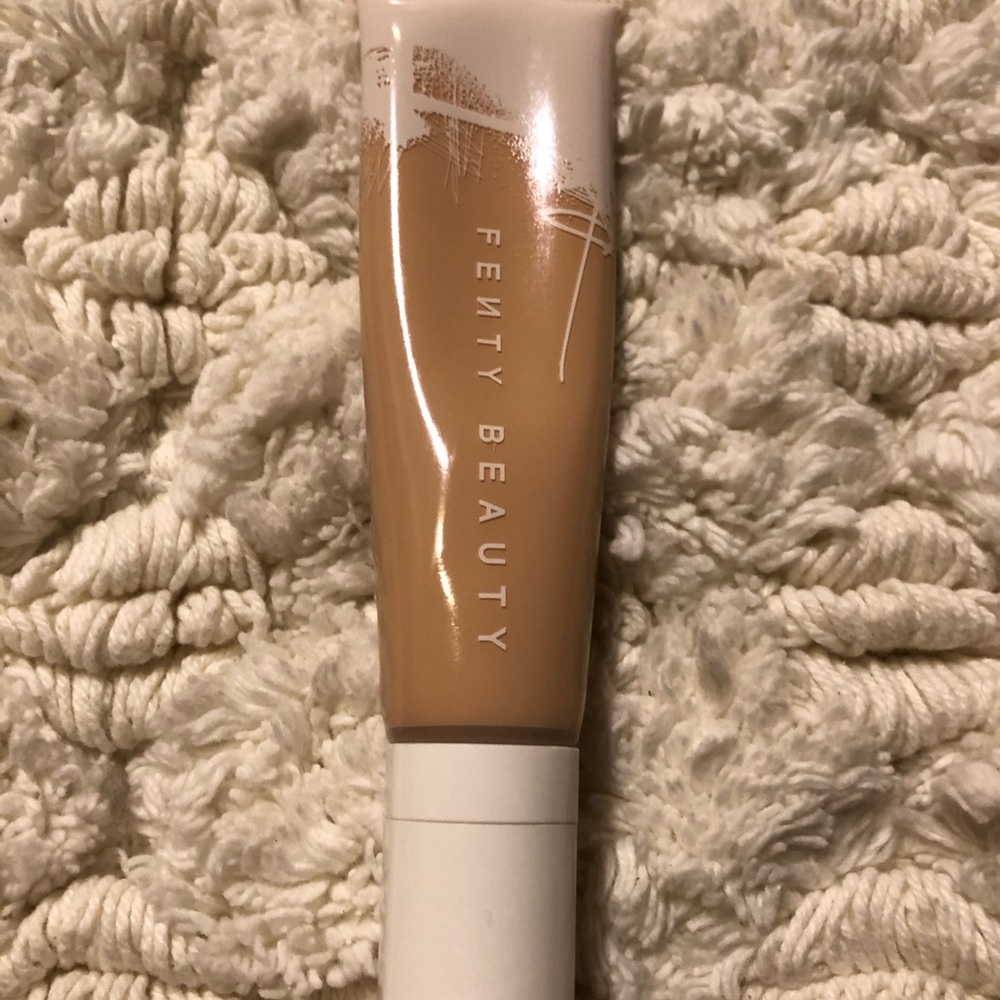 Fenty Beauty Hydrating Longwear Foundation 190